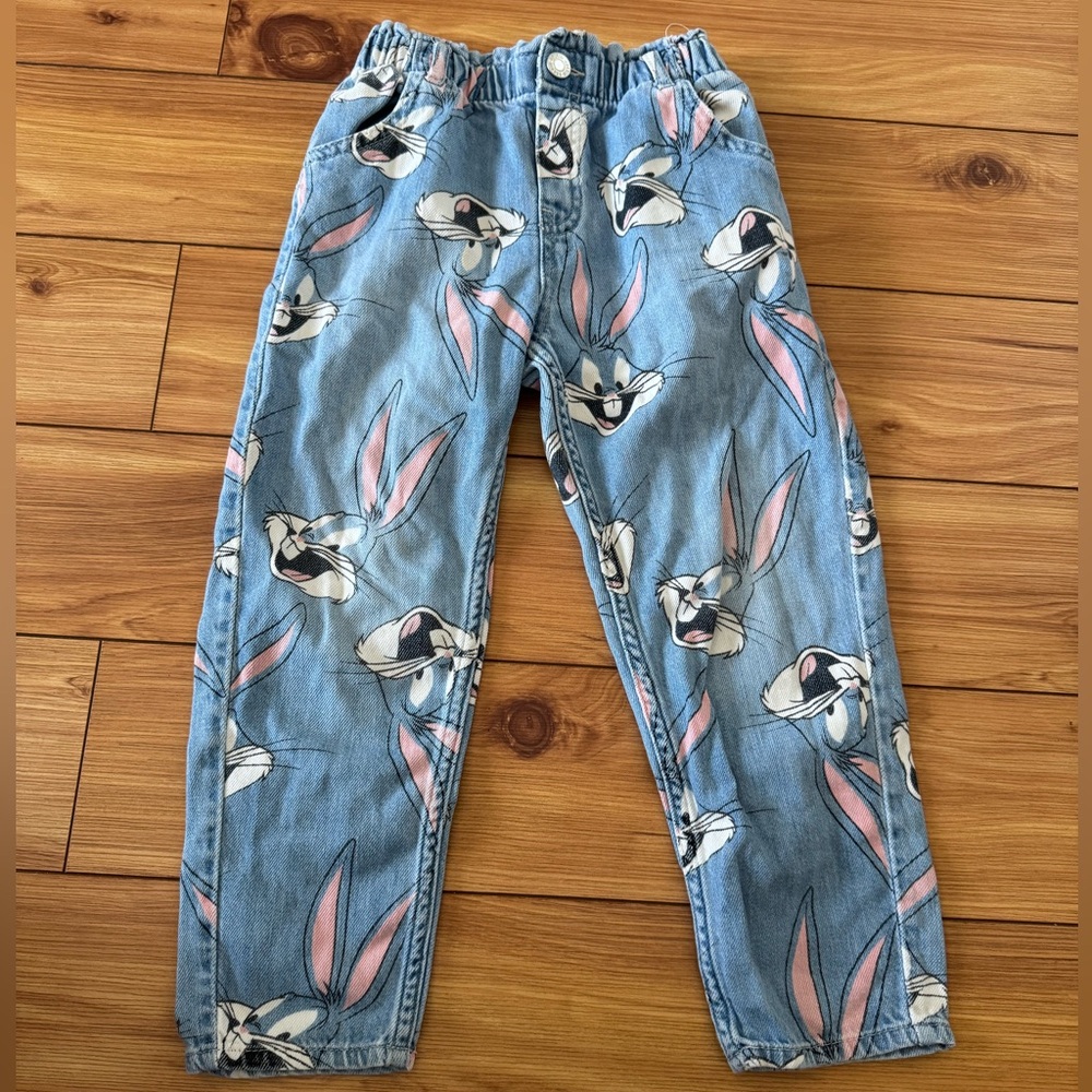 H&M Kids Warner Bros Looney Toons Bugs Bunny Relaxes Fit Jeans Denim 5T